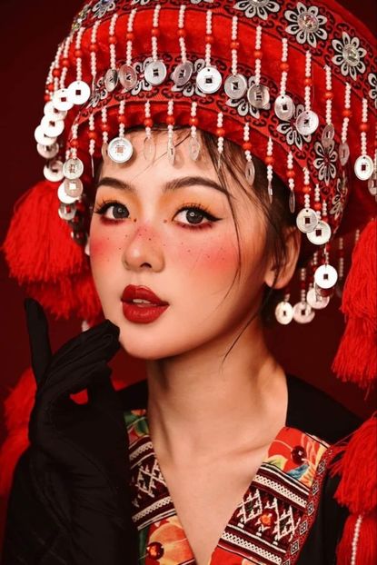  - G - Traditional make up vietnamese culture