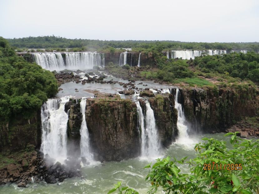  - 2 Cascada Iguazu