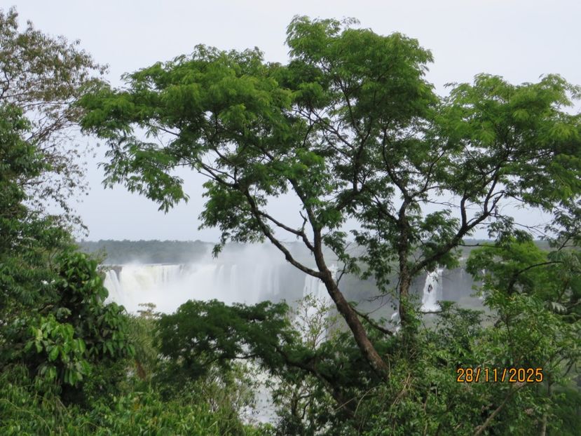  - 2 Cascada Iguazu
