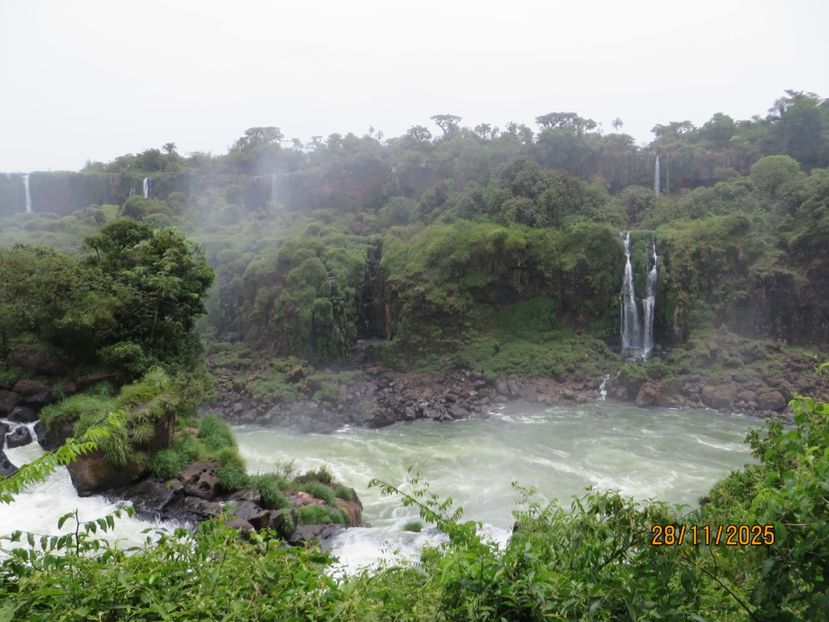  - 2 Cascada Iguazu