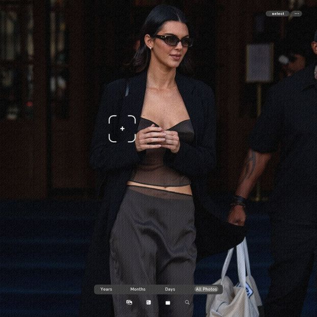 ،14.12 Ꜥℐẹṇṇẹṛ on ²⁹⳽ep in Paris, FR; leaving the Ritz Hotel. - a universe of exploding stars