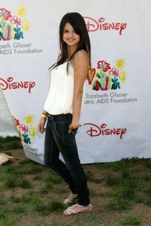 10139626_IDBEXSFGT - selena gomez