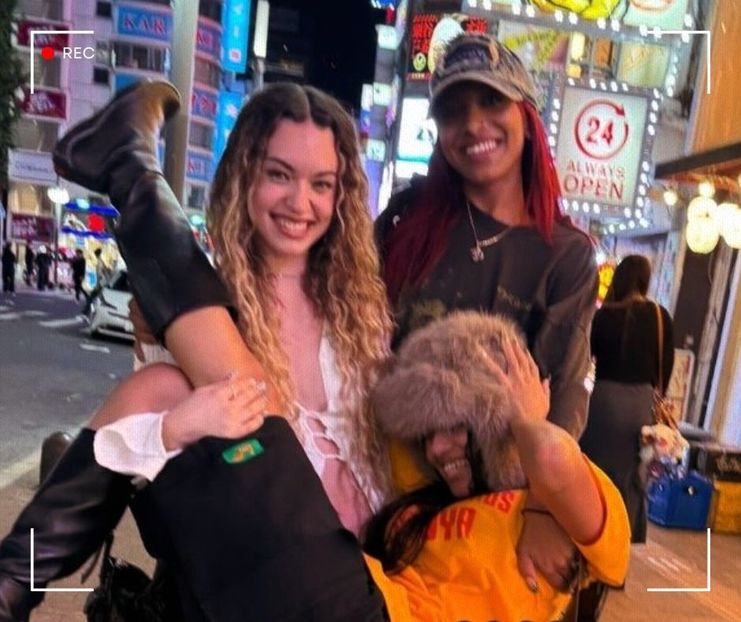 　ᯓ★ ،ᛕatseyeʾsᐟ C̣ạṃẹṛạ♥Ṛọḷḷ · 19.12˒ˊ - let the dawn rest on your lips