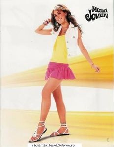 JRWNLOPJLNAGYKAQBNO - Moda Anahi 2006