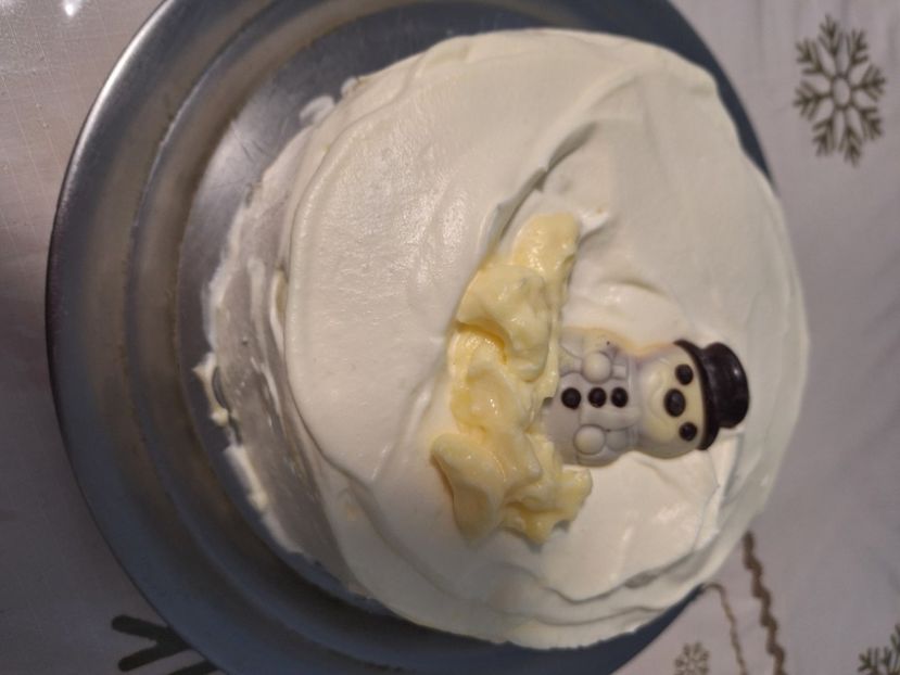 Tort cu mere caramelizate, cremă vanilie și frișcă. - Culinar 4