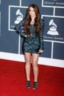 imagesCA2DKM2S - mIlEy cYrUs