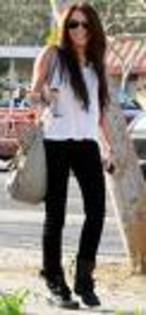 imagesCA2DYRQQ - mIlEy cYrUs
