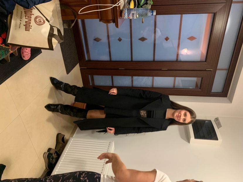  - TEUTA ADOLESCENTĂ