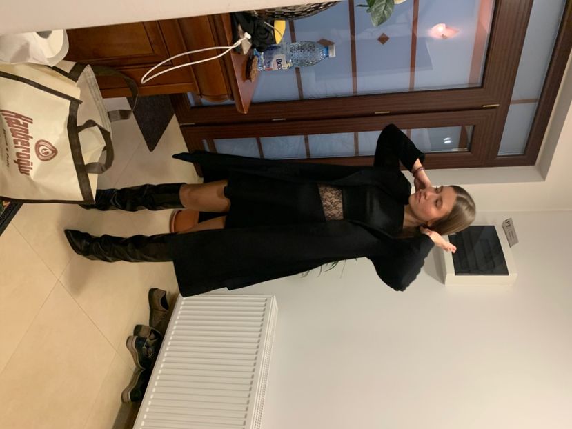  - TEUTA ADOLESCENTĂ