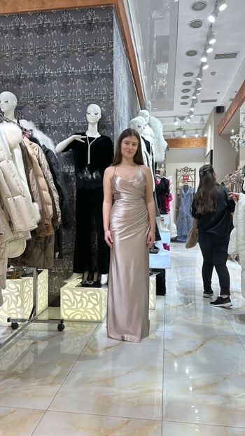 fa79f7ff-2055-4967-a623-57362870939e - TEUTA ADOLESCENTĂ