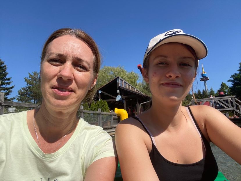 b2c5097b-65a7-43d9-a172-2470fdec5be0 - TEUTA ADOLESCENTĂ