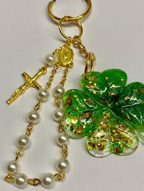 image00006 - brelocuri