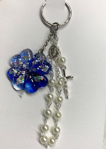 image00010 - brelocuri