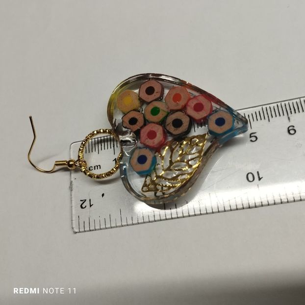 ac6ea423-79f5-43e4-97f3-63ed083cb8d9 - Creioane