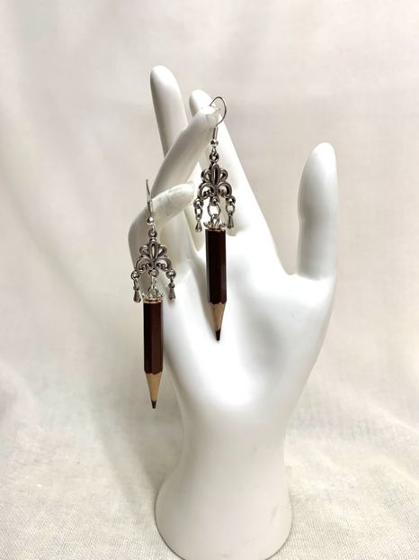 image00026 - Creioane