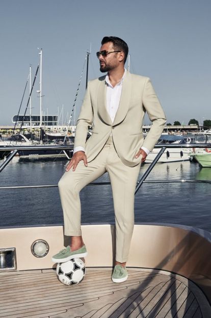 Dobre-Tailoring-Cute-Costum-bej-single-breasted-ADRIANO-1-683x1024 - Adrian-Mutu