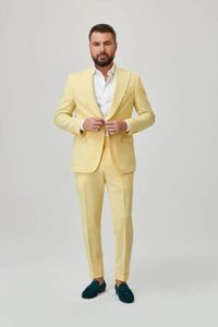 Costum-Adrian-Mutu-Culoare-Galbena-Adrian-Mutu-2-300x450 - Adrian Mutu