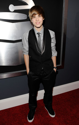 ==>> JuStiN <<== - 0_0 Justin la Premile Grammy 2o1o 0_0