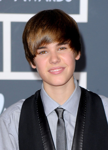 ==>> JuStiN <<== - 0_0 Justin la Premile Grammy 2o1o 0_0