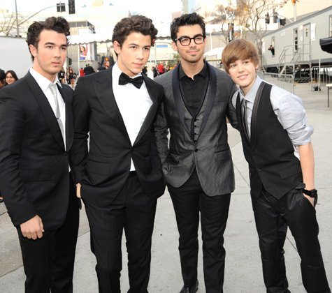 ==>> JuStiN & JoNas BroTheRs <<==