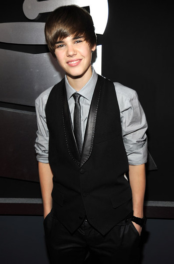 ==>> JuStiN <<== - 0_0 Justin la Premile Grammy 2o1o 0_0