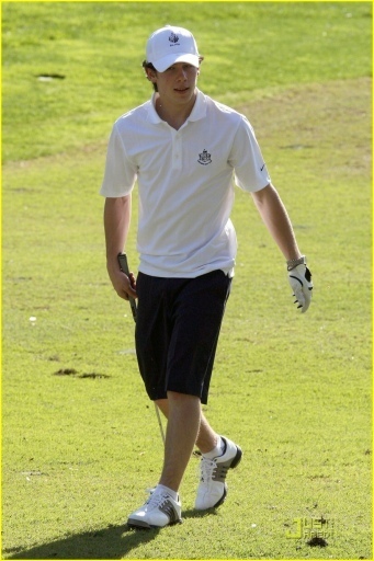 Nick Jonas out at a locat golf couse (4)
