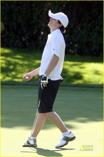 Nick Jonas out at a locat golf couse (6)