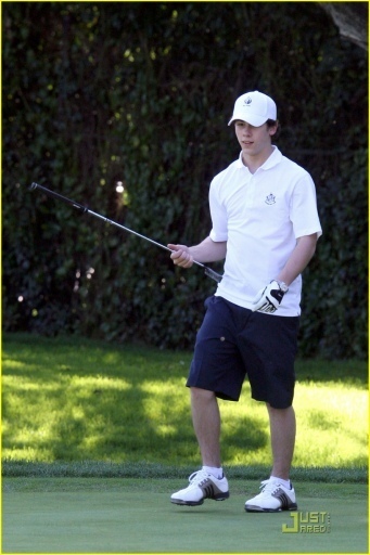 Nick Jonas out at a locat golf couse (2)