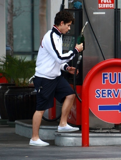 Out Pumpin gas (5) - Nick Jonas pumping gas in LA