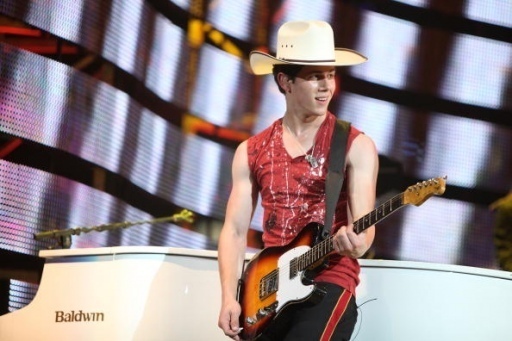 -Houston-Livestock-Show-Rodeo-7-03-10-nick-jonas-10793499-512-341 - Houston Livestock Show Rodeo 7 03 10