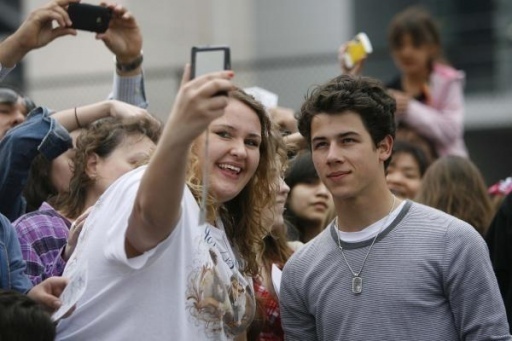 -Houston-Livestock-Show-Rodeo-7-03-10-nick-jonas-10793504-512-341