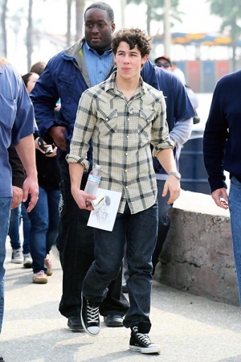 Out-at-Santa-Monica-Pier-in-Santa-Monica-CA-2-02-10-nick-jonas-10234830-341-512 - Out at Santa Monica Pier in Santa Monica CA 2 02 10