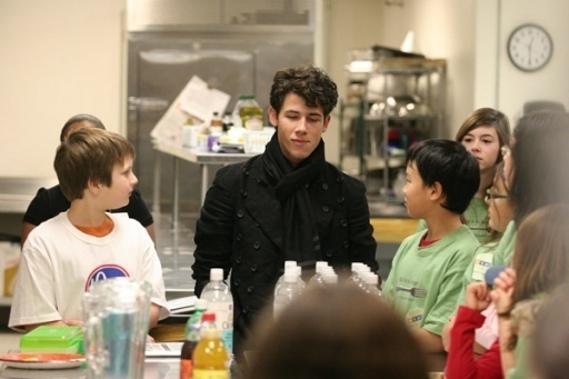 North-Texas-Food-Bank-For-Feeding-America-2-01-10-nick-jonas-9703276-512-341 - North Texas Food Bank For Feeding America 2 01 10