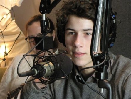 Valentine-in-the-Morning-104-3-MYFM-3-12-09-nick-jonas-9347426-446-335