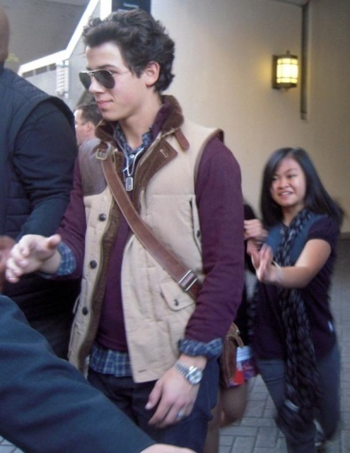 Out-at-Four-Seasons-Hotel-in-Toronto-ON-Canada-9-19-nick-jonas-8248209-395-512 - Out at Four Seasons Hotel in Toronto ON Canada