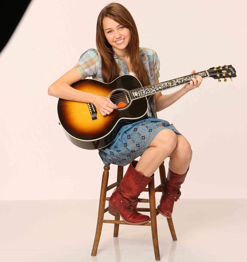 hannah-montana-the-movie-511158l - poze hana montana 2010