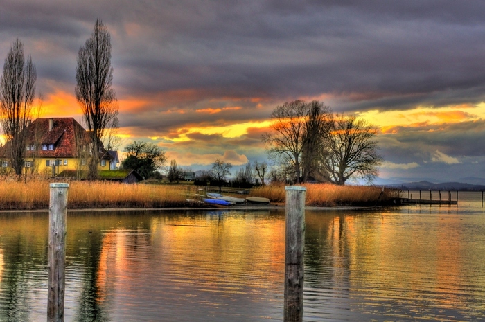 Insel-Reichenau-bei-Daemmerung-a20378421