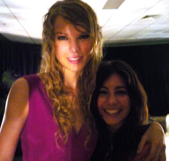 2r5gie8 - Taylor Swift
