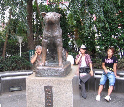 Statuie.hACHI - HachiADogStory