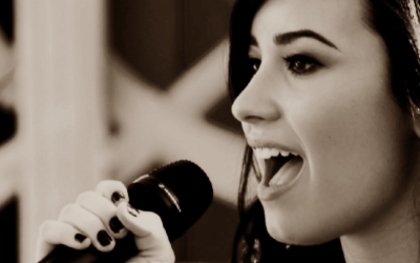feffe - DEMI LOVATO