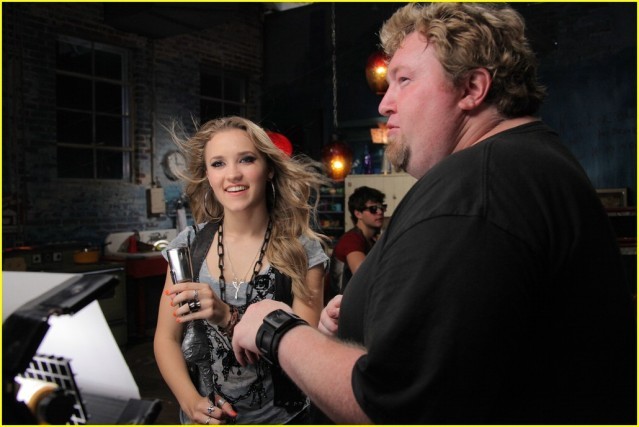 20a5ufb - Emily Osment