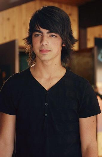 Joe_Jonas_1241261340_0