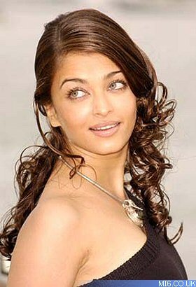 bond_21_march05_aishwarya_rai - Aishwarya Rai