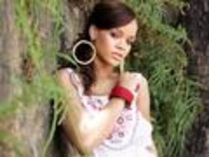 Rihanna-rihanna-6848249-120-90