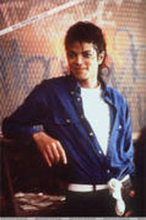 CNYAMRQPPFZTBPPFMTK - Michael Jackson-The way you make me feel