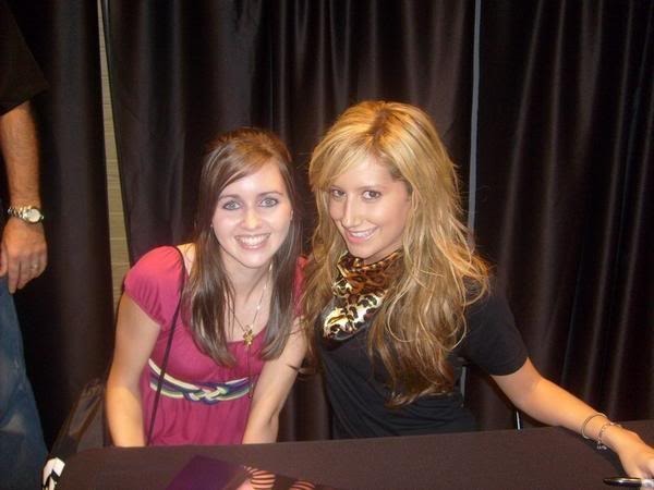 LNBAUJCAVQOXTRIHQYV - Ashley Tisdale
