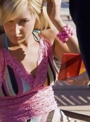 XTLXOMCCXKCJEYOJKBX - Ashley Tisdale