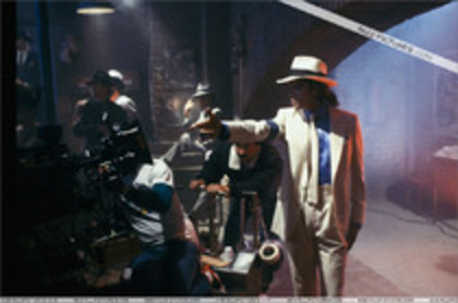 JYQZZPICBXKEKTOEOSF - Michael Jackson-Smooth Criminal