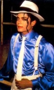 ZUUCTVGNKJAEYFNKCHY - Michael Jackson-Smooth Criminal