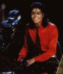 EKGASXMBAJEZHKEMLYF - Michael Jackson-Liberian Girl